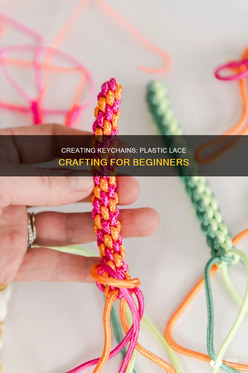 how to start a plastic lace keychain