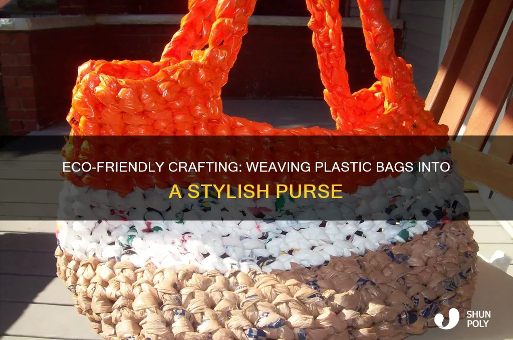 how to weave plastic bags into a purse