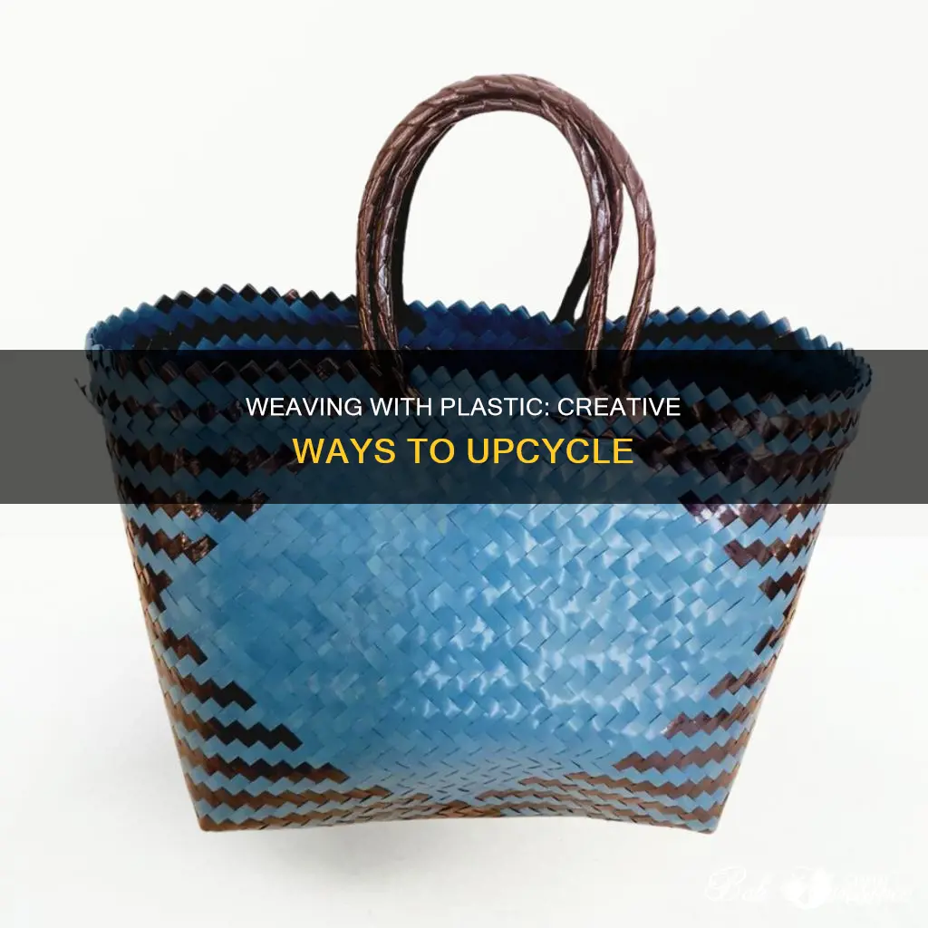 how to weave with plastic things