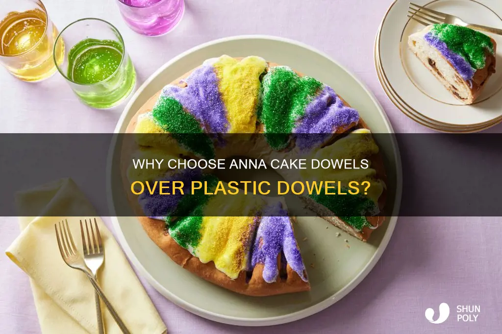 what anna cake dowels or plastic dolls