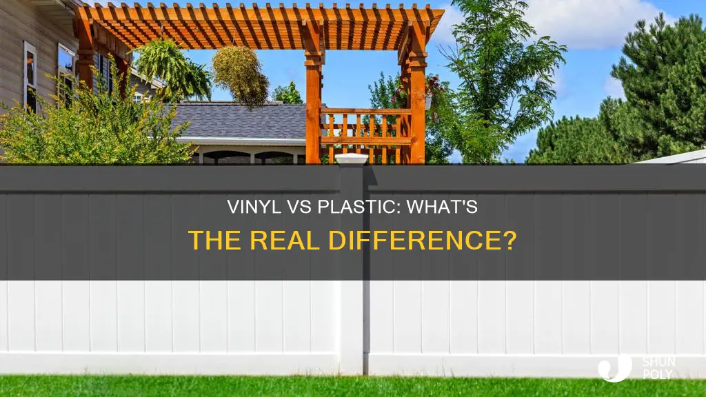what is difference between vinyl and plastic