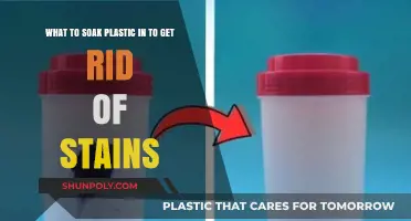 Effective Soaking Solutions to Remove Stubborn Stains from Plastic Items