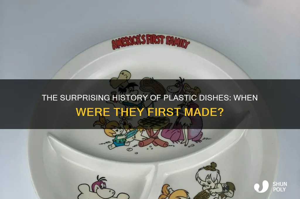 when did they make first plastic dishes