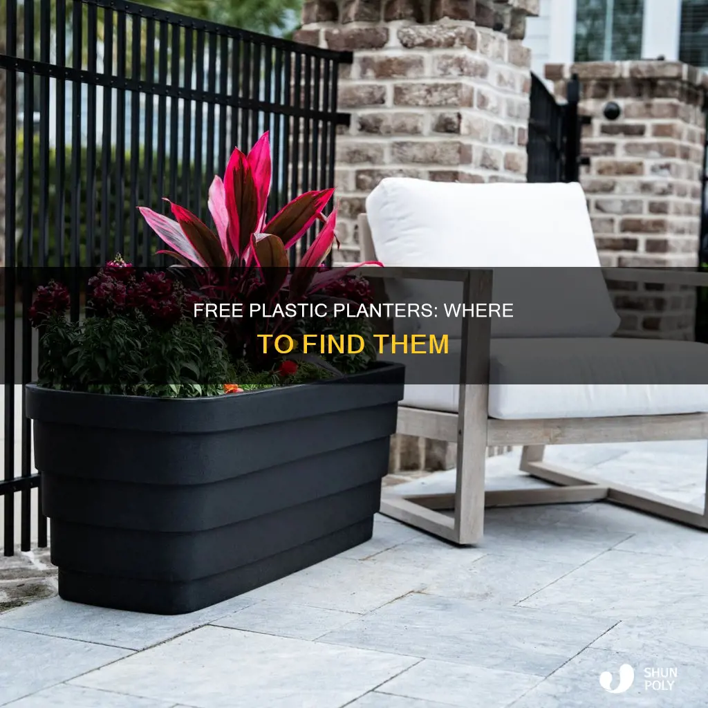 where to find free plastic planters