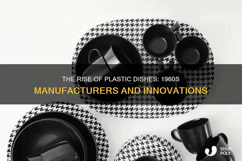 who make plastic dishes in the 60s