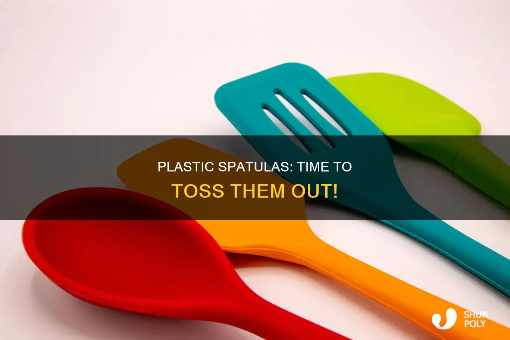 why you should throw out plastic spatula