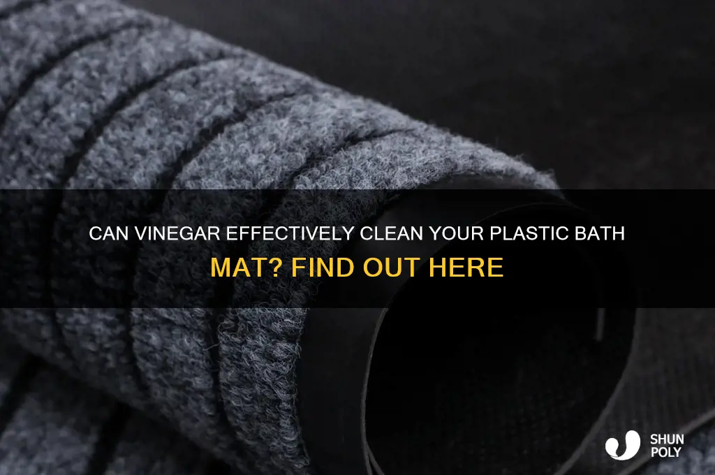 will vinegar clean my plastic bath mat